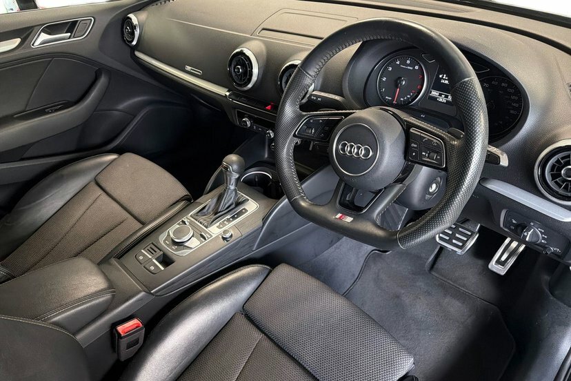 Audi A3 1.5 Tfsi Cod 35 S Line Sportback S Tron Black #6