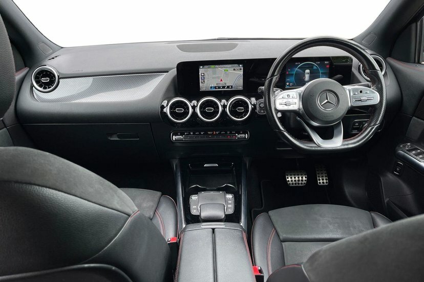 Mercedes-Benz GLA Class Gla 200D Amg Line Premium Black #7