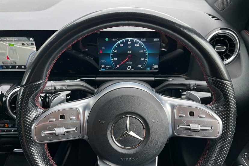 Mercedes-Benz GLA Class Gla 200D Amg Line Premium Black #17