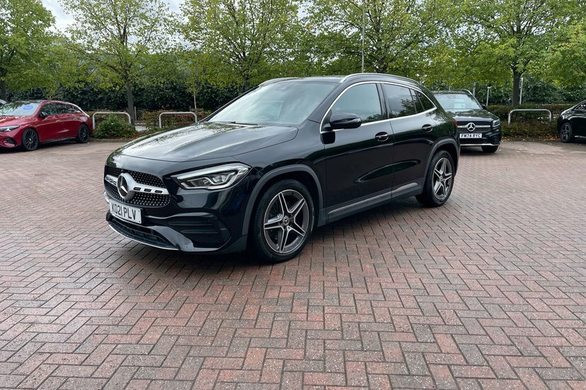 Mercedes-Benz GLA Class Gla 200D Amg Line Premium Black #25