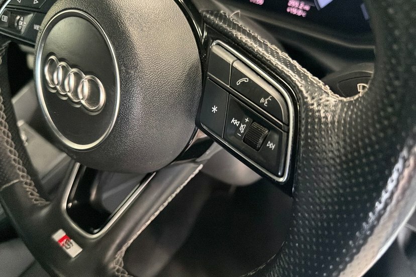 Audi A1 25 Tfsi Sport S Tronic Black #24
