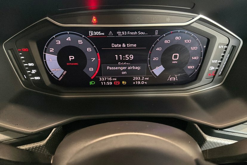 Audi A1 25 Tfsi Sport S Tronic Black #7