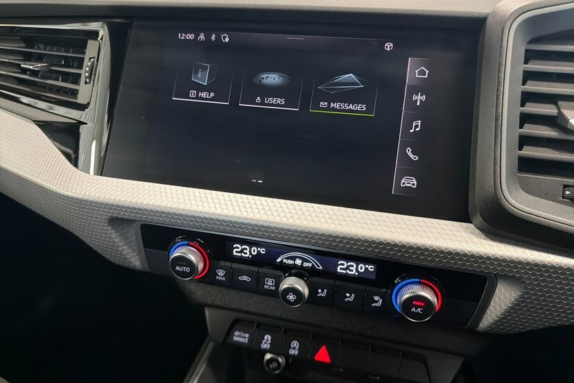Audi A1 25 Tfsi Sport S Tronic Black #30