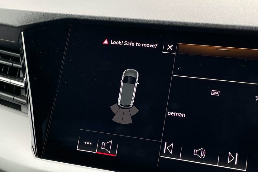 Audi Q4 E Tron 150Kw 40 82Kwh Sport White #37