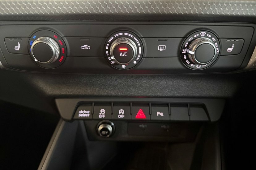Audi A1 Audi A1 Sportback 35 Tfsi S Line S Tronic Tec Black #34