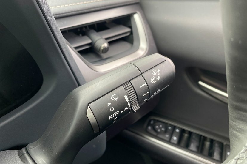 Lexus UX 72.8Kwh Takumi Suv 204 Ps Orange #19