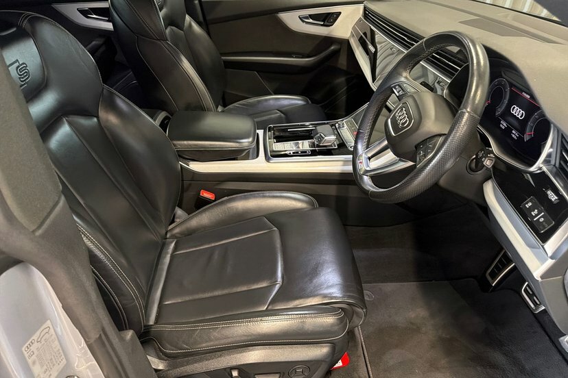 Audi Q8 Sq8 Tfsi Quattro Tiptronic Black #26