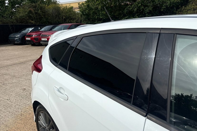 Ford Focus 1.0 Ecoboost 125 Zetec Edition Blue #19
