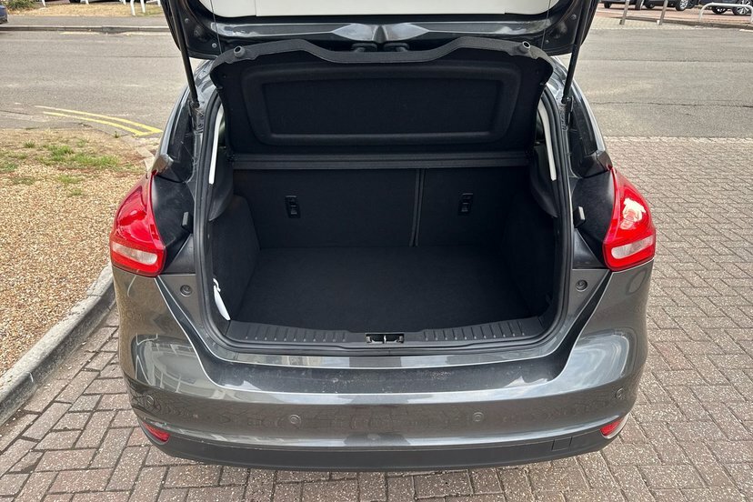 Ford Focus 1.0T Ecoboost St-line Euro 6 Ss Black #9