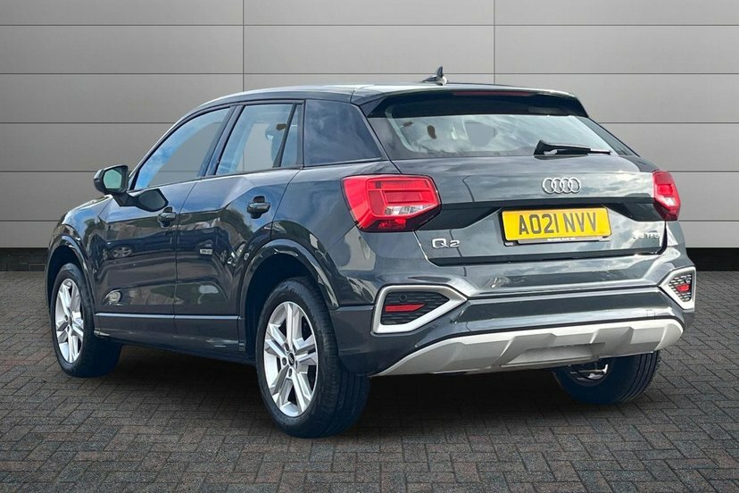 Audi Q2 1.5 Tfsi Cod 35 Sport Suv 150 P Grey #3