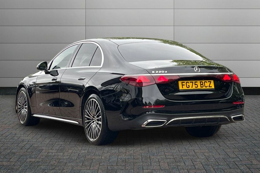 Mercedes-Benz E Class 2.0 E220dh Mhev Amg Line Premium Plus Saloon Black #2