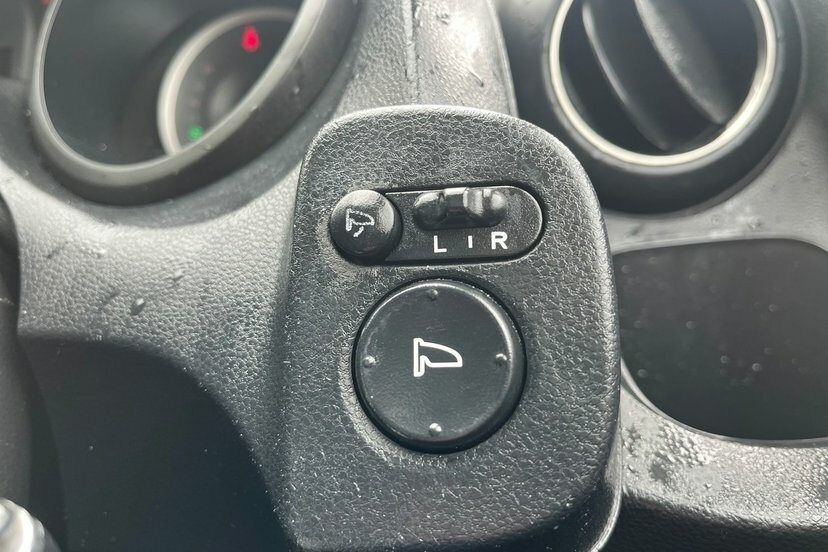 Honda Jazz 1.4 I-vtec Es Cvt Silver #30