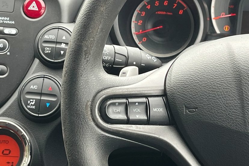 Honda Jazz 1.4 I-vtec Es Cvt Silver #13
