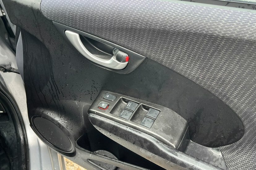 Honda Jazz 1.4 I-vtec Es Cvt Silver #11