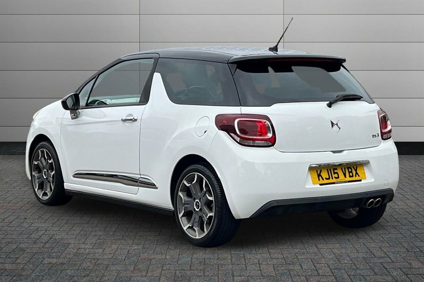 DS DS 3 1.6 Bluehdi Ultra Prestige Hatchback Ma White #3