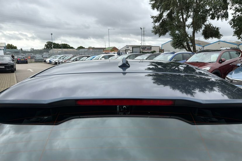 Volvo V40 2.0 D4 R-design Euro 6 Ss Black #27