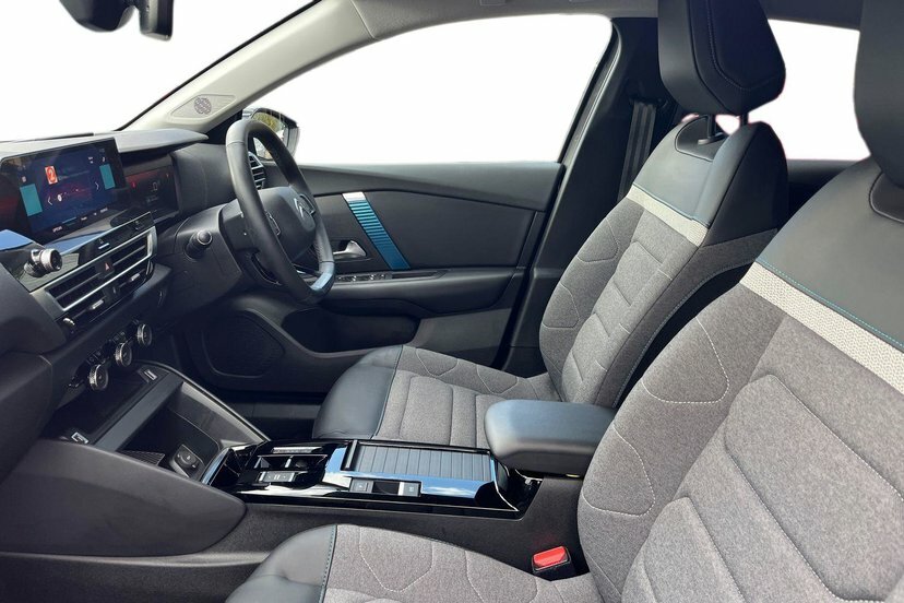Citroen e-C4 50Kwh C-series Edition Hatchback Grey #2