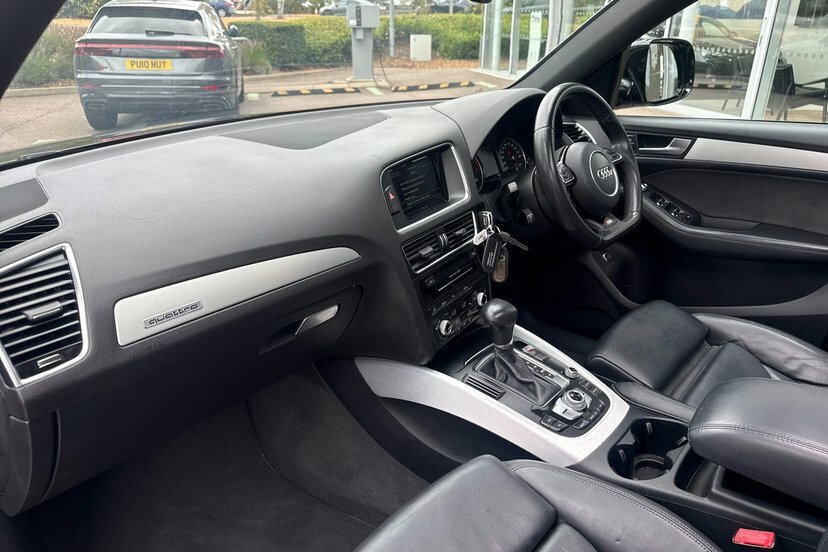 Audi Q5 2.0 Tdi 190 Quattro S Line Plus S Tronic White #26