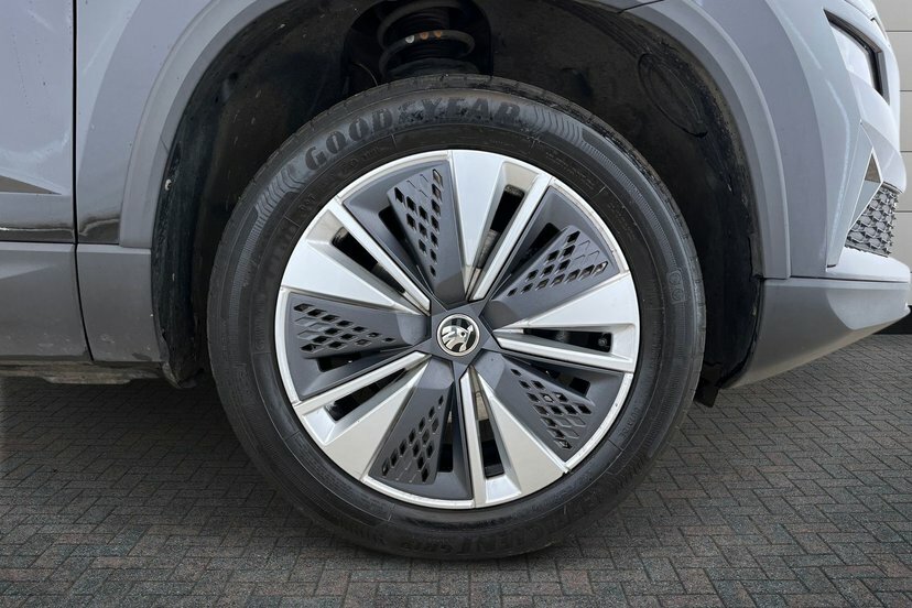 Skoda Karoq 1.0 Tsi Se Drive Suv 110 Ps Black #5