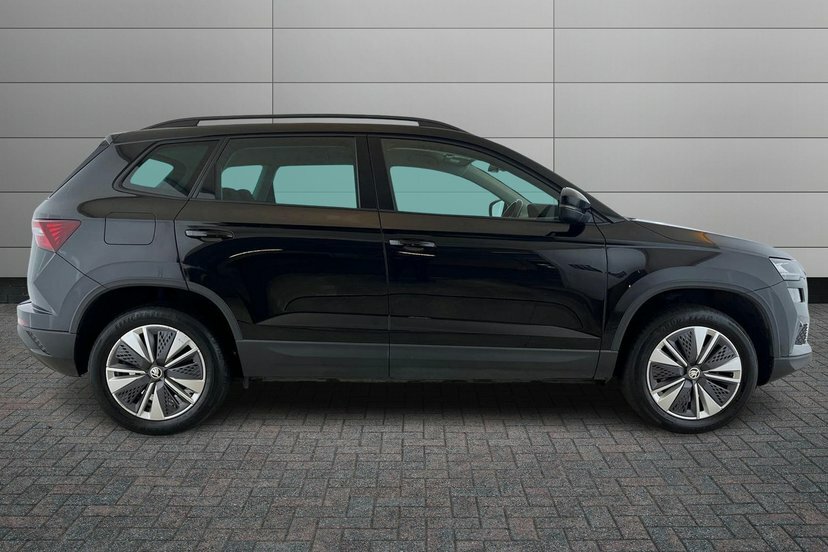 Skoda Karoq 1.0 Tsi Se Drive Suv 110 Ps Black #4