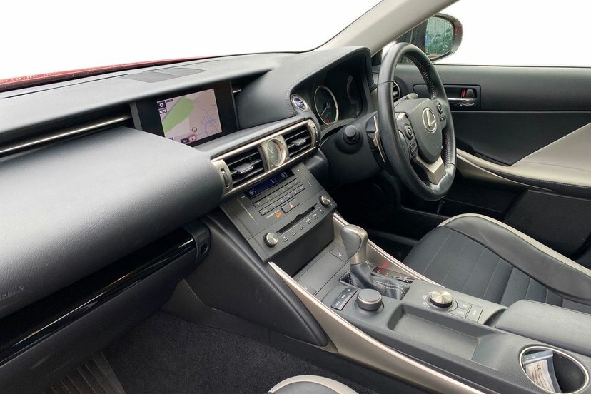 Lexus IS 2.5 300H Sport Saloon Hybrid E-cvt 223 Red #2
