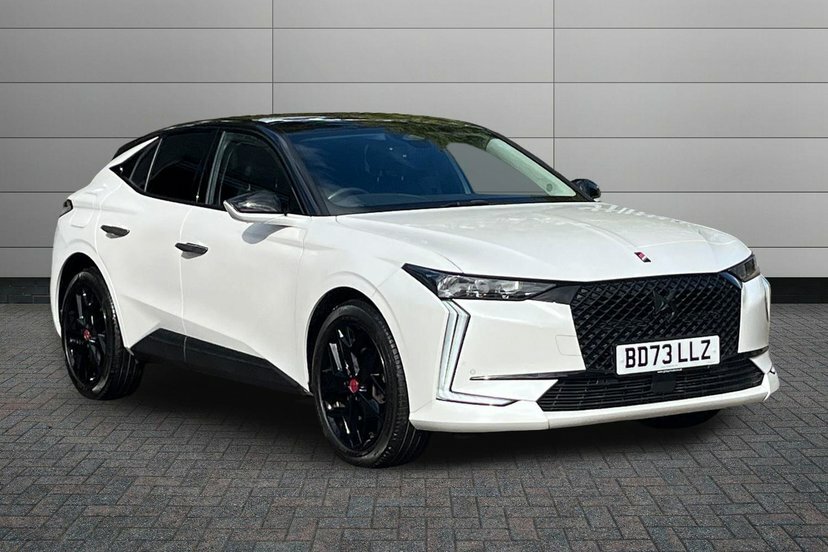 DS DS 4 1.2 Puretech Performance Line Hatchback White