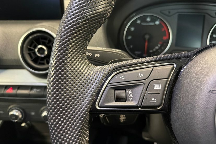 Audi Q2 1.0 Tfsi 30 Black Edition Euro 6 Ss Grey #28