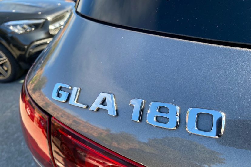Mercedes-Benz GLA Class 250E Exclusive Edition Premium Plus Blue #32