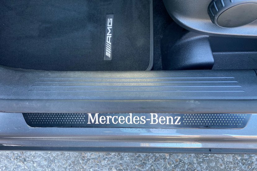 Mercedes-Benz GLA Class 250E Exclusive Edition Premium Plus Blue #19
