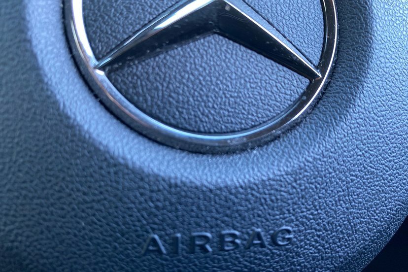 Mercedes-Benz GLA Class 250E Exclusive Edition Premium Plus Blue #42
