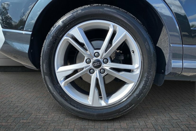 Audi Q3 1.5 Tfsi Cod 35 S Line Sportback Black #5