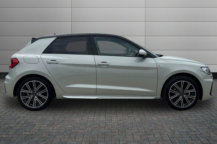 Audi A1 1.0 Tfsi 30 S Line Sportback S Tronic Black #4