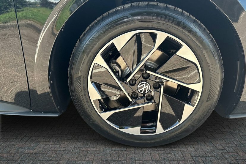 Volkswagen ID.3 Pro 59Kwh Match Hatchback 204 P Black #4