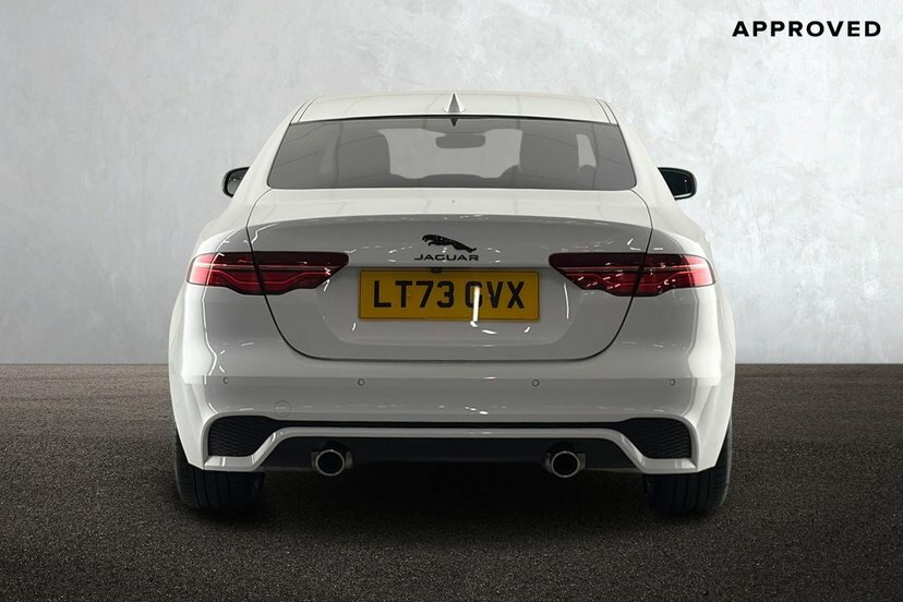 Jaguar XE 2.0 P250i R-dynamic Hse Black Saloon Au White #6