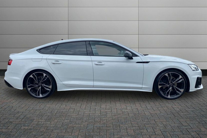 Audi A5 2.0 Tfsi 35 Black Edition Sportback S T White #4