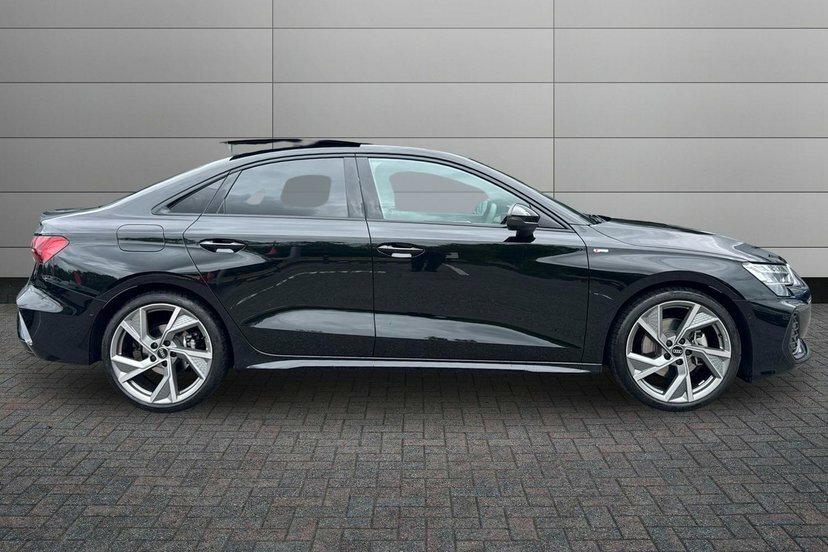 Audi A3 1.5 Tfsi 35 Black Edition Saloon S Tron Black #4