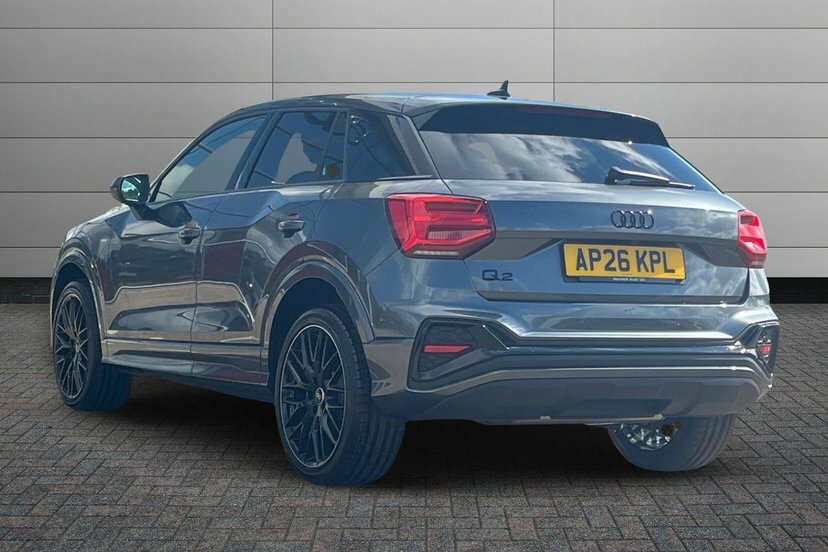 Audi Q2 1.5 Tfsi Cod 35 Black Edition Suv S Tro  #3