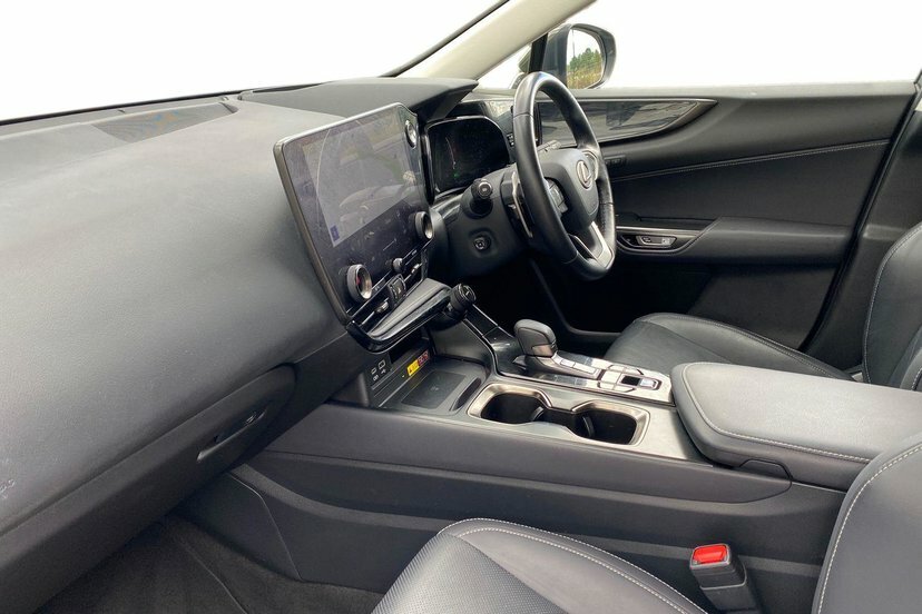 Lexus NX 2.5 450H 18.1Kwh Suv Plug-in Hybrid E- #2