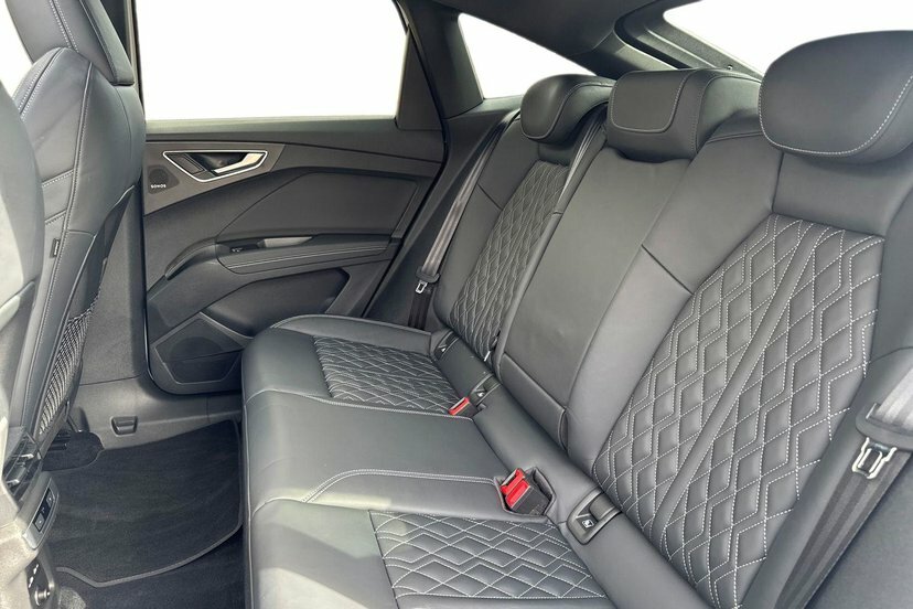 Audi Q4 E Tron 125Kw 35 55Kwh S Line 2022 Black #8