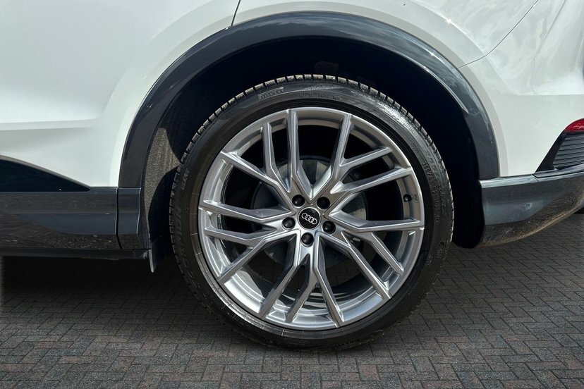 Audi Q4 E Tron 50 Vorsprung Sportback Quattro 8 White #5