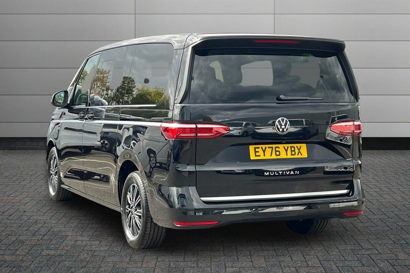 Volkswagen Multivan 2.0 Tdi Style Long Mpv Dsg 150 Ps Black #3