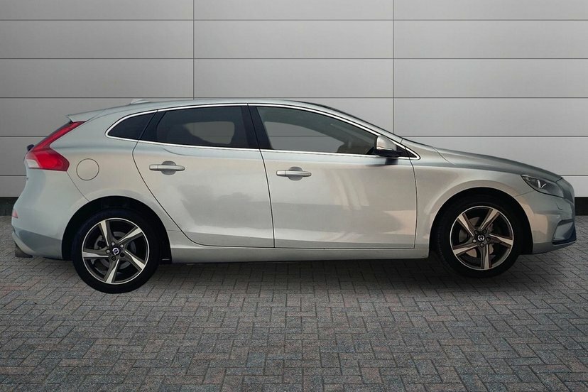 Volvo V40 2.0 T2 R-design Nav Hatchback 1 Silver #4