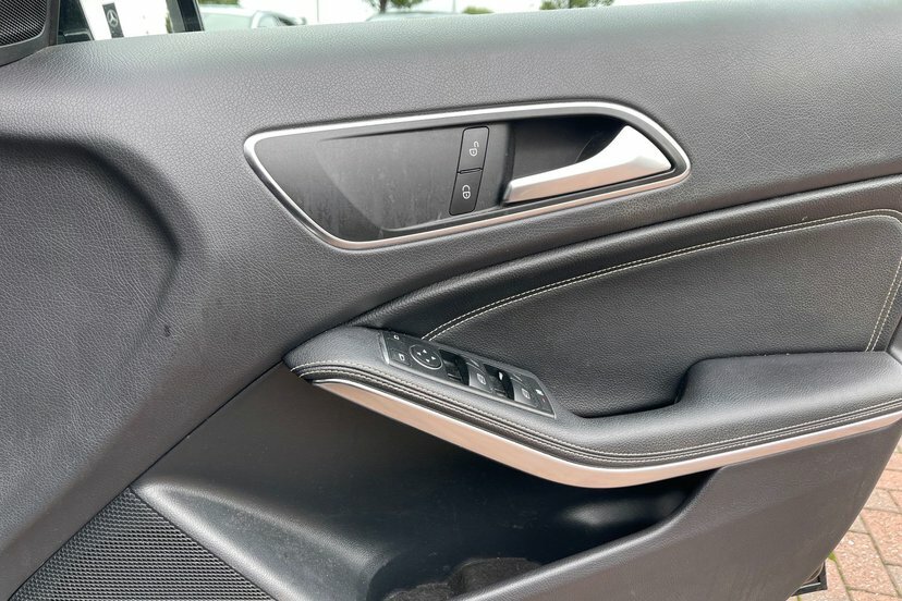 Mercedes-Benz A Class 1.6 A160 Se Executive 7G-dct Grey #17