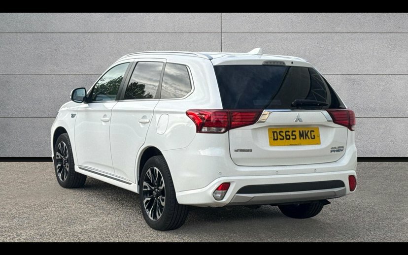 Mitsubishi Outlander 2.0H 12Kwh Gx3h Suv Plug-in Hybrid Cvt White #2