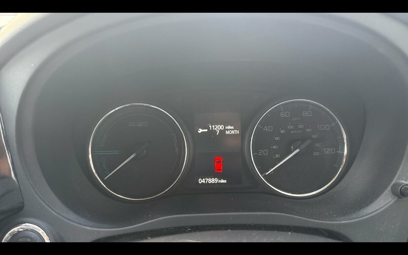 Mitsubishi Outlander 2.3 Di-d Gx 3 147 Bhp White #9