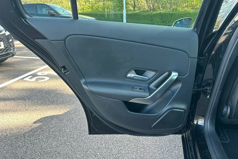 Mercedes-Benz A Class 1.3 A200 Amg Line Executive 7G-dct Grey #28