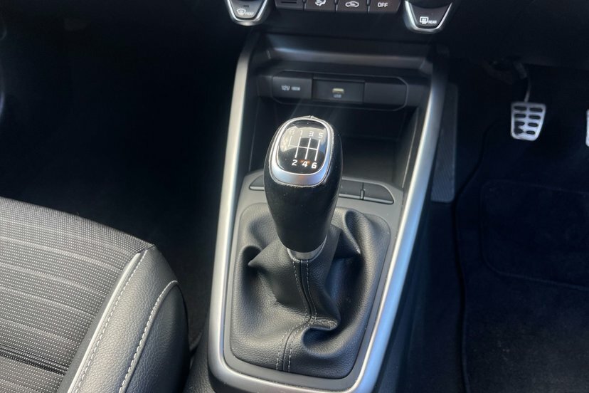 Kia Stonic Gt-line Isg Mhev 10,959 #8