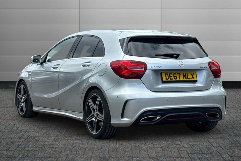 Mercedes-Benz A Class 2.0 A250 Amg Premium Hatchback 7G-dct Silver #2