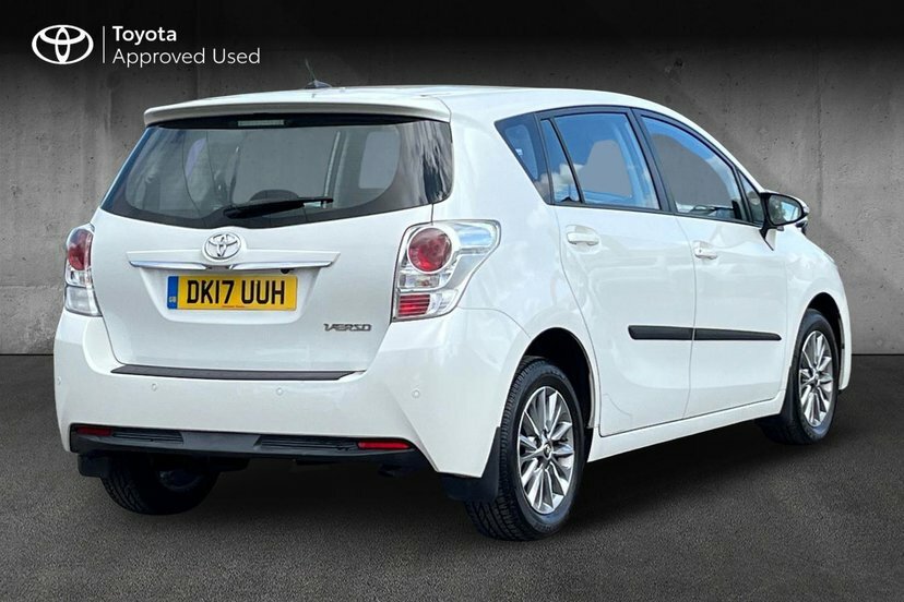 Toyota Verso 1.8 V-matic Icon Mpv Multidrive S 7 Se Silver #2