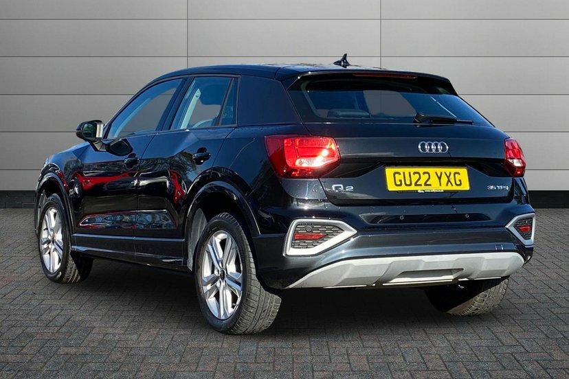 Audi Q2 1.5 Tfsi Cod 35 Sport Suv 150 P Black #3
